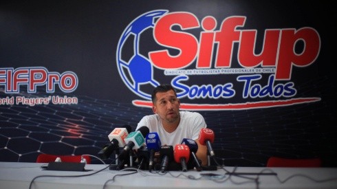 Marín criticó fuertemente a los clubes por plantear rebajar los sueldos de sus futbolistas.