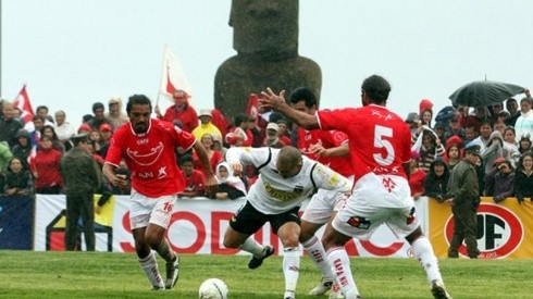 Colo Colo ante Rapa Nui en agosto de 2009.