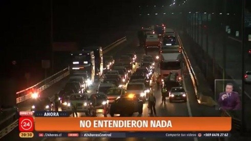 La gran congestión de la Salida Sur de Santiago fue parte de la cobertura de Canal 24 Horas durante la tarde.