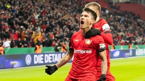 Charles Aránguiz parte con todo en la final del "Mejor jugador" del Bayer Leverkusen