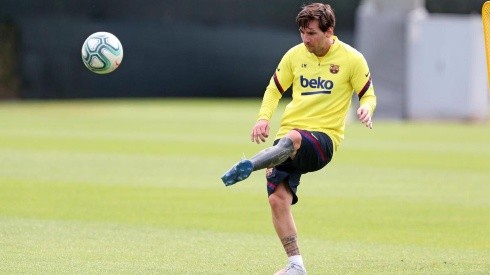 Messi entrenando en Barcelona