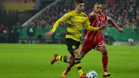 Vidal por Bayern Múnich jugando contra Borussia Dortmund