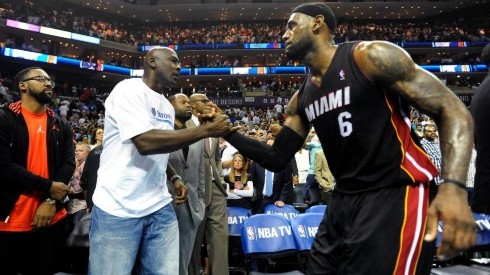 Jordan y LeBron en un partido viejo de Miami Heat