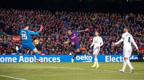 Gol al Real Madrid en 2018 fue escogido como el mejor de Arturo Vidal en el Barcelona