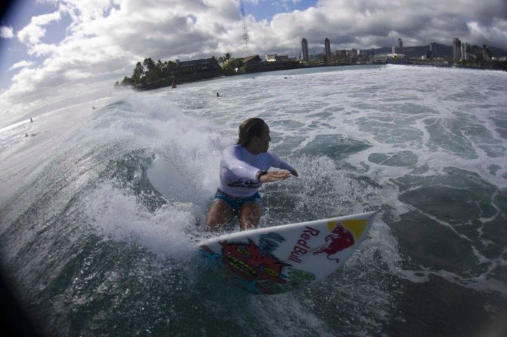 Carissa Moore documenta todo su camino al éxito en esta producción llamada RISS.