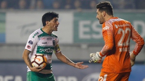 Navarro y Canío en el partido entre Temuco y San Lorenzo.