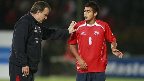 Vidal jugaba de lateral en sus inicios en la Roja