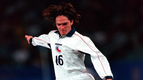 Rafael Olarra defendiendo la camiseta de Chile en los Juegos Olímpicos Sidney 2000