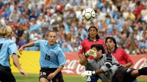 El partido de la locura que se disputó en el Estadio Centenario en 2003