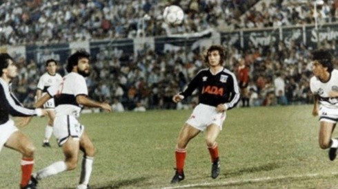 Gabriel Mendoza recordó la dura final de ida ante Olimpia en Copa Libertadores 1991