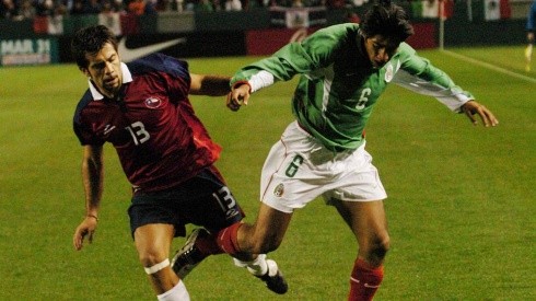Jorge Vargas jugando por la selección chilena