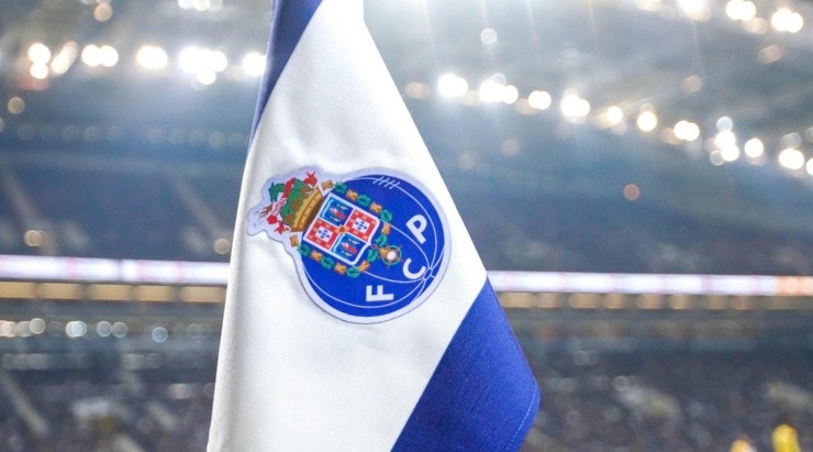 La bandera del Porto volvéra a flamear en la liga portuguesa, que se jugará sin público como viene siendo la regla en el futbol profesional. (Foto: Porto)