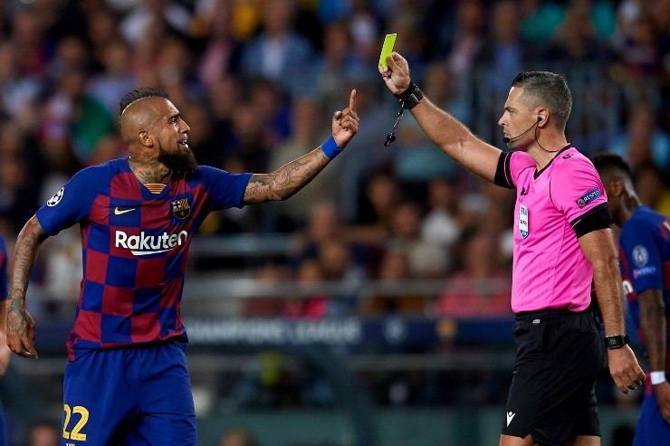 Vidal fue amonestado y recibió su cuarta tarjeta amarilla de la temporada en La Liga (Agencia Uno)