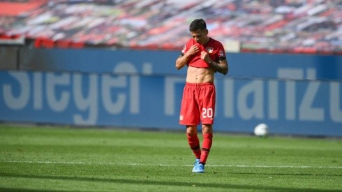 Charles Aránguiz es titular en Bayer Leverkusen