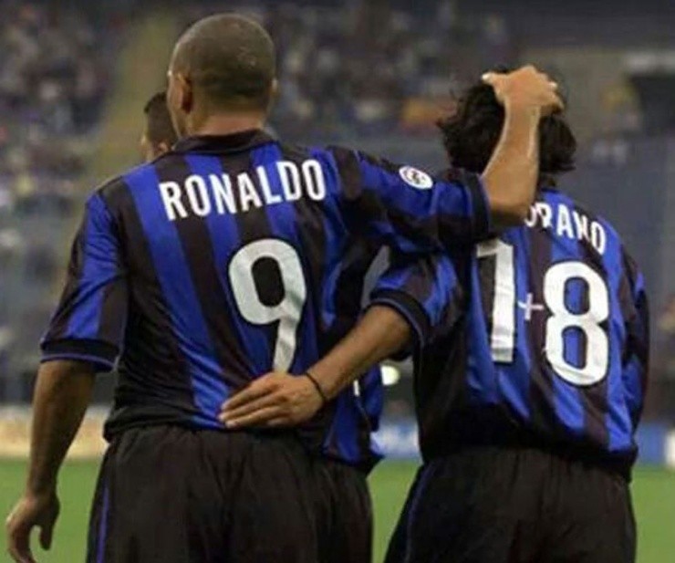 Ronaldo e Iván Zamorano cimentaron una bonita amistad con la camiseta del Inter de Milán y el recordado 1+8