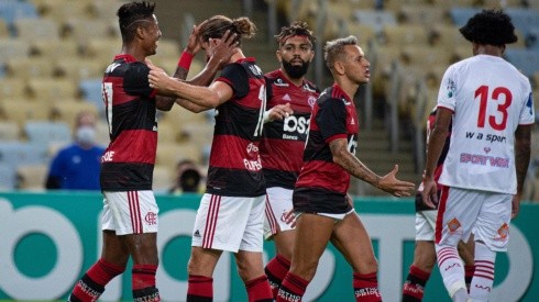 Flamengo gana su partido en el campeonato carioca
