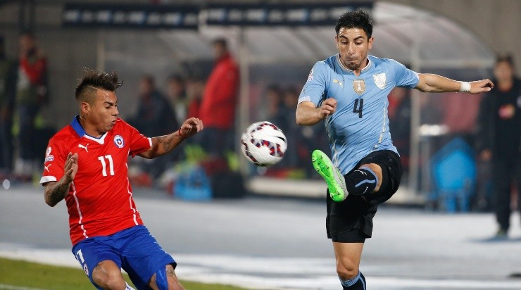 Jorge Fucile terminó expulsado en el duelo ante Chile por Copa América 2015 (Agencia Uno)