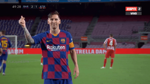 Lionel Messi celebra su gol clave en Barcelona
