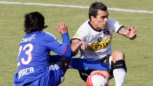 Juan Abarca en un clásico contra Colo Colo