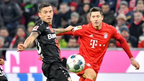 Charles Aránguiz jugará la final de la Pokal contra Bayern Múnich.