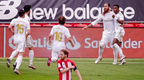 Real Madrid gana por la mínima y sigue como líder de La Liga