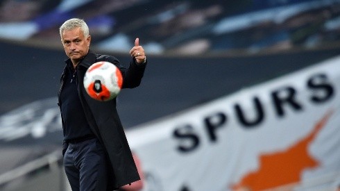 Mourinho aseguró que no le entusiasma jugar Europa League, pero que aún así es mejor disputarla antes que quedar de manos vacías