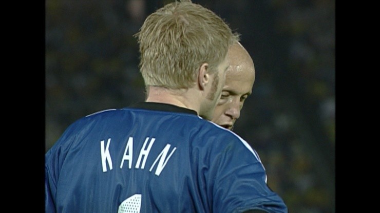 Oliver Kahn era uno de los estandartes de la selección alemana que llegaría a la final del Mundial de Cora y Japón 2002, para enfrentar a Brasil.