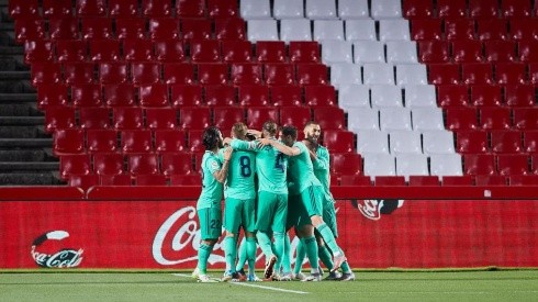 Real Madrid se abraza y se acerca al título en España