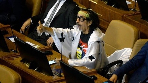 Raúl Alarcón, Florcita Motuda, es uno de los parlamentarios que votó a favor del retiro del 10% de las AFP, que ahora pasa al Senado.