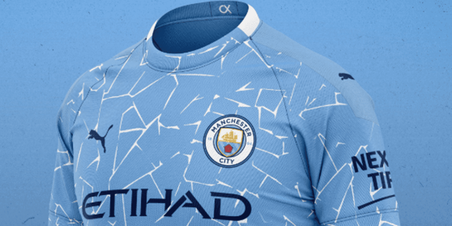 El Manchester City presenta su nueva camiseta para la próxima temporada