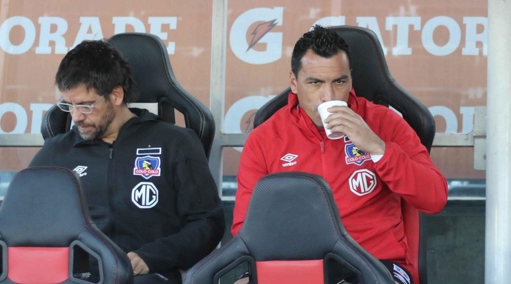 Colo Colo deberá buscar la manera para que los jugadores suplentes puedan estar cerca de la banca (Agencia Uno)