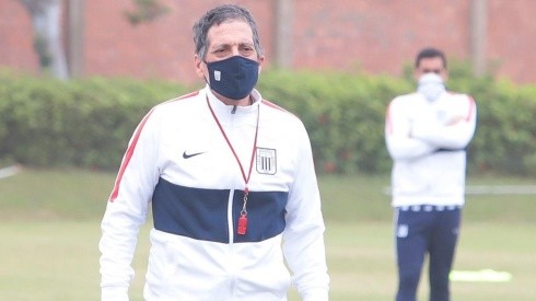 Mario Salas llegó hace un mes a Perú y ya pudo tener su primer encuentro amistoso con Alianza Lima