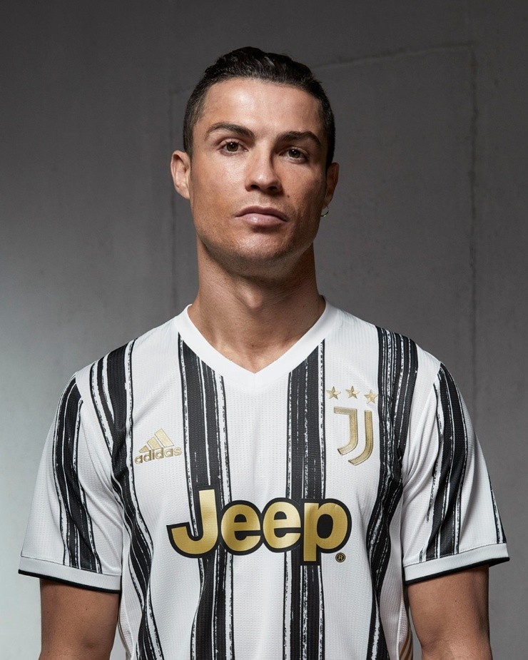 digestión Bigote Tristemente Juventus vuelve a las rayas en su nueva camiseta, pero con un formato  rupturista
