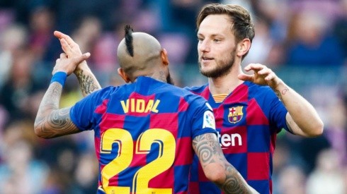 Vidal y Rakitic, compañeros en el Barcelona.