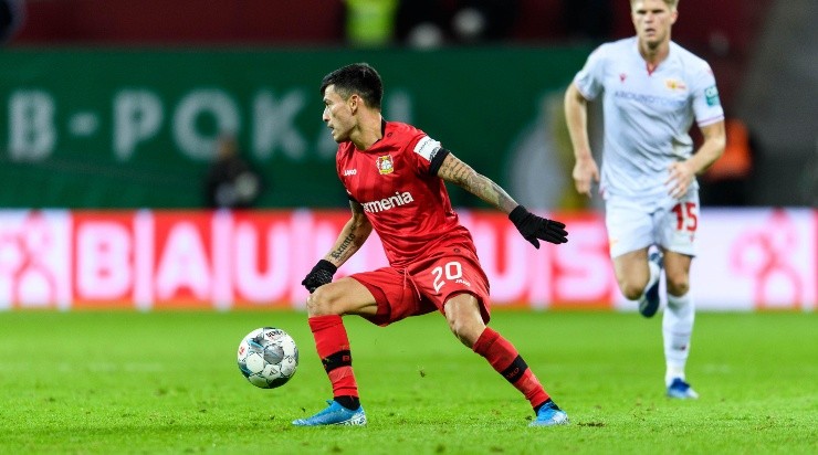 Charles Aránguiz será una sensible baja del Bayer Leverkusen para el duelo ante el Inter de Alexis Sánchez (Getty)