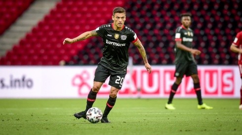 Charles Aránguiz se ha convertido en pieza vital del Bayer Leverkusen, que ahora deberá prescindir del Príncipe en la Europa League