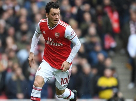 Özil: Se queda en el Arsenal pese a su disputa con la dirigencia