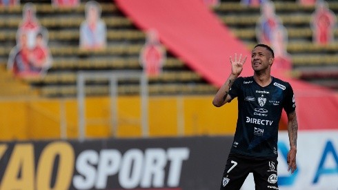 Gabriel Torres anota el gol de la tranquilidad para Independiente del Valle ante El Nacional