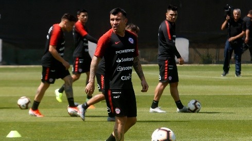 Gary Medel en un entrenamiento de la selección chilena.