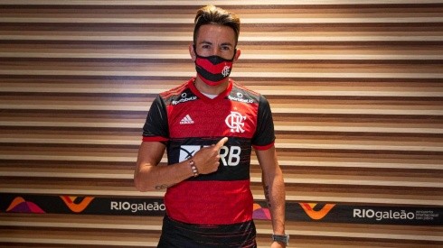 Mauricio Isla en Flamengo. De ahí quiere venir a la U.