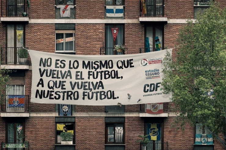 Alentar desde la casa es el llamado de CDF, ANFP y Estadio Seguro para el retorno del fútbol en Chile, donde además puedes compartir en las redes sociales.