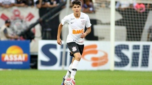 Araos jugó 62' minutos en Corinthians.