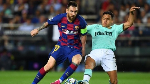Messi ante Alexis en Champions League