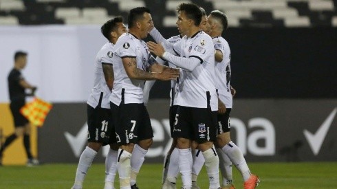 Colo Colo se toma la cima del Grupo C de la Copa Libertadores.
