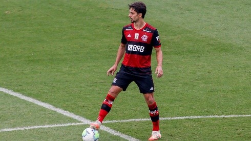 Rodrigo Caio defensor del Flamengo