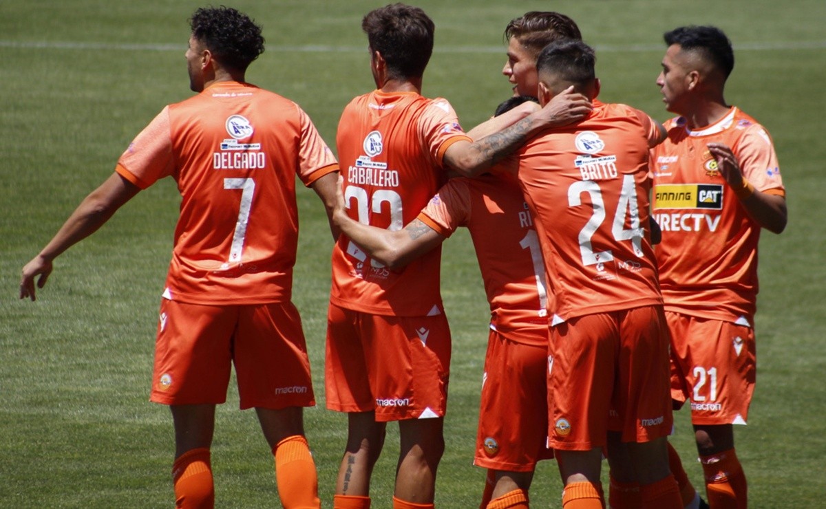 Cobreloa Gana Con Lo Justo A Deportes Temuco Y Vuelve A Los Abrazos En ...