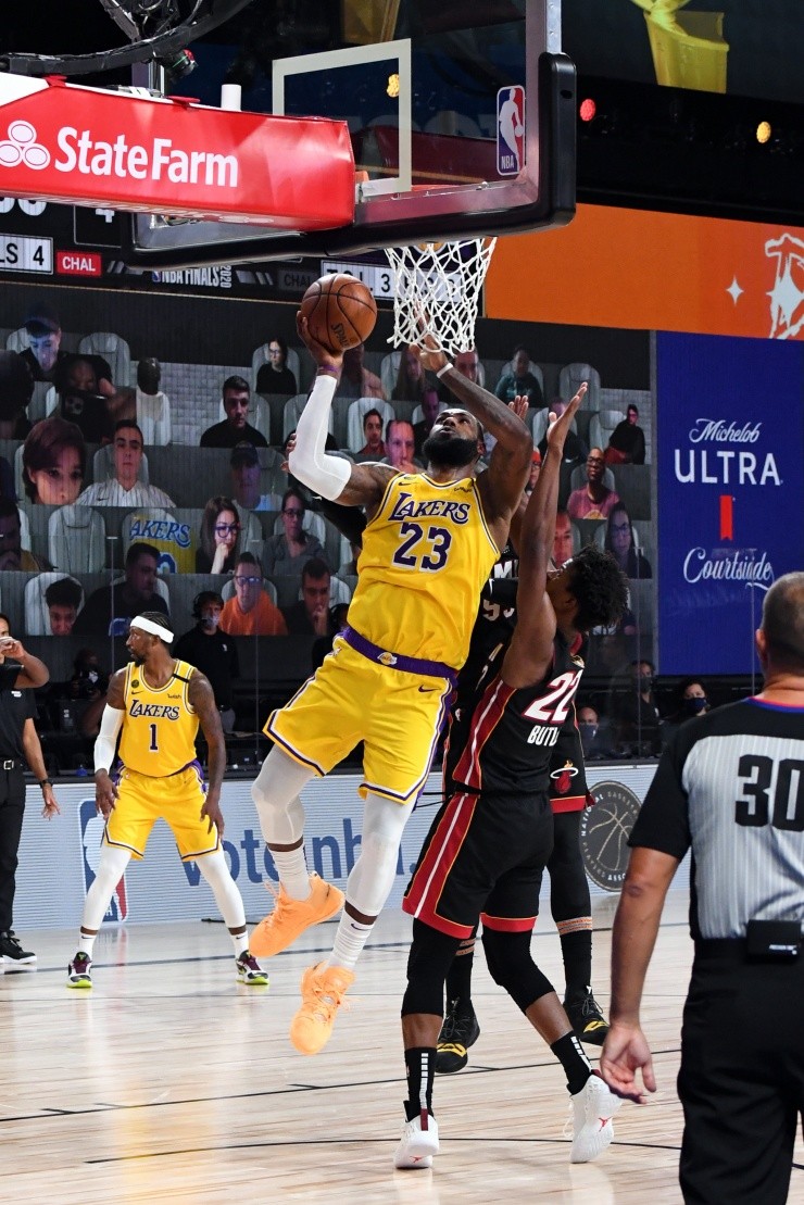 Los Angeles Lakers tienen la primera opción para coronarse campeones 
   (Getty Images)