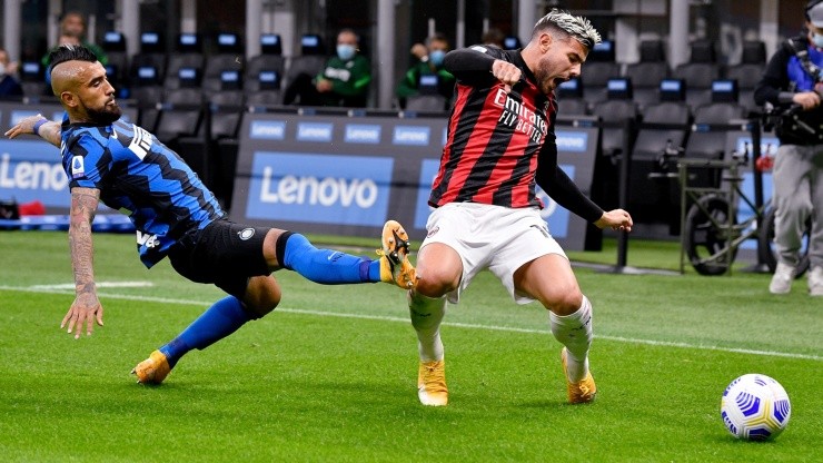 Arturo Vidal no pudo marcar diferencias en favor de Inter en el Derby della Madonnina