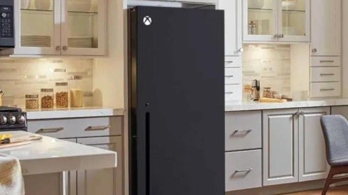 Snoop Dogg recibe el refrigerador de Xbox Series X