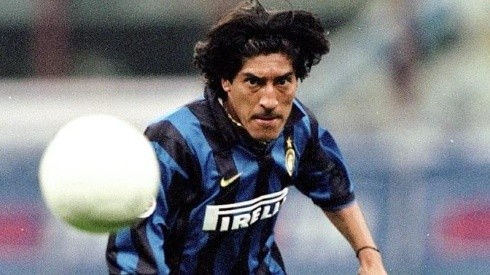 Iván Zamorano fue figura en el Inter de Milán ante el Real Madrid por Champions League